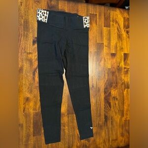 Victoria’s Secret Pink yoga pants, never worn, excellent condition size medium